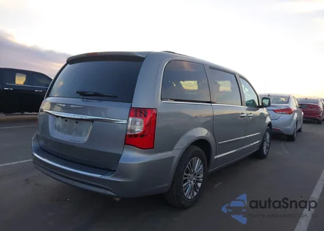 2013 Chrysler Town & Country Touring-L z USA, uszkodzony, nr VIN 2C4RC1CG9DR755317